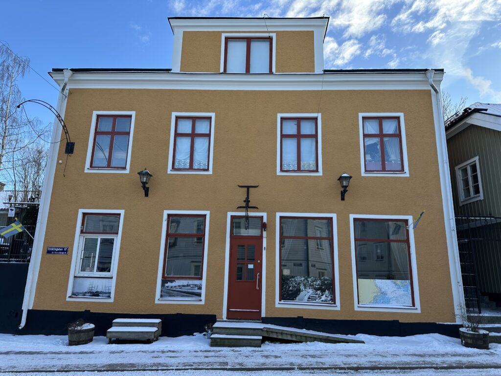 Lisa's Bistro. The perfect setting for our short film.